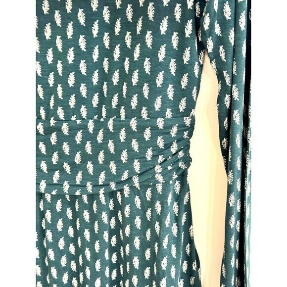 Boden Long-Sleeve Teal Peplum-Style Top Boatneck w/Leaf Pattern Sz US 8 EUC - Picture 3 of 9